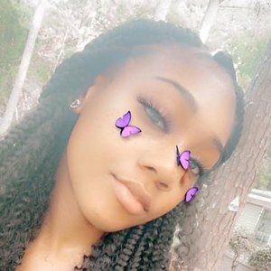 Meet your Posher, Alexus